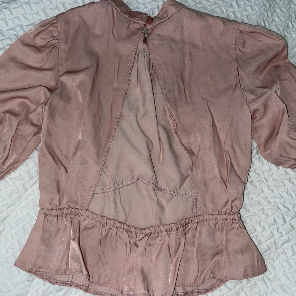Backless Blouse - Picture 2 of 2